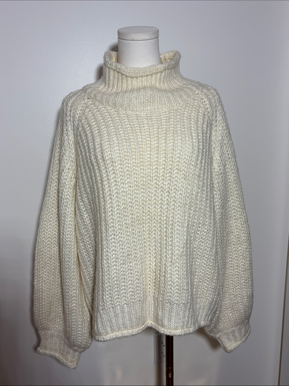 POL Chunky Knit Sweater - Picture 2 of 8